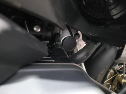 IMP0198 - TAPONES CHASIS BMW R1200GSK50