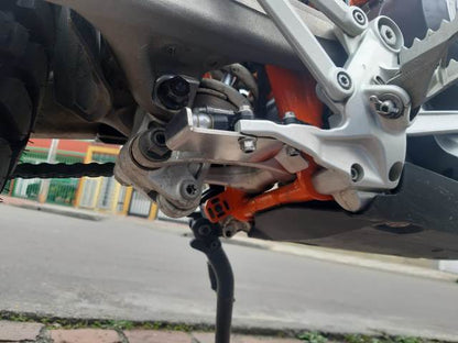 REAR BRAKE PISTON PROTECTOR