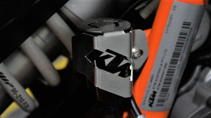 790ADVPRFT - PROTECTOR RECIPIENTE FRENO TRASERO