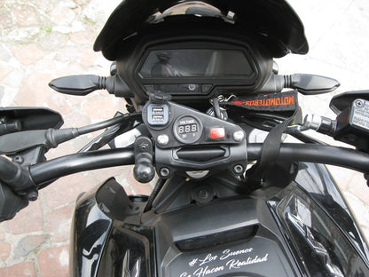 DOM4KCV - KIT CARGADOR Y VOLTIMETRO