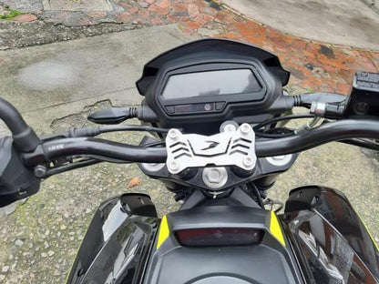 DOM4LA - LUJO ACUTRAX