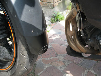 ER6N12EGD - EXTENSOR GUARDABARROS DELANTERO