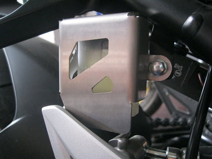 GSR7PRFT - PROTECTOR RECIPIENTE FRENO TRASERO