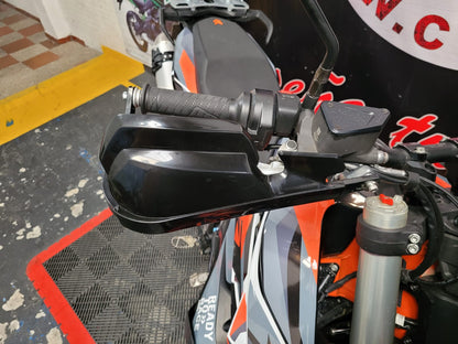 IMP0125 - HAND SAVERS TOURING CON ALMA DE ACERO