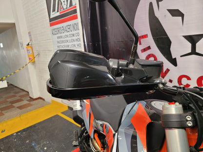 IMP0125 - HAND SAVERS TOURING CON ALMA DE ACERO