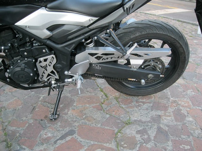 MT03GC - GUARDA CADENA