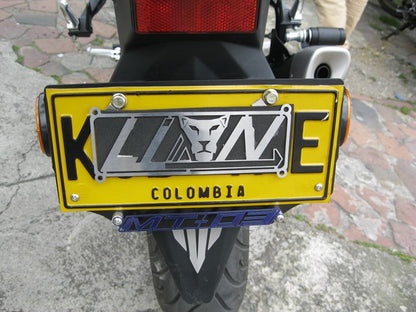 MT03PPL - PORTA PLACA DE LUJO (SE FABRICA POR ENCARGO)