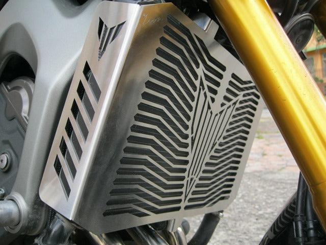 RADIATOR SHIELD