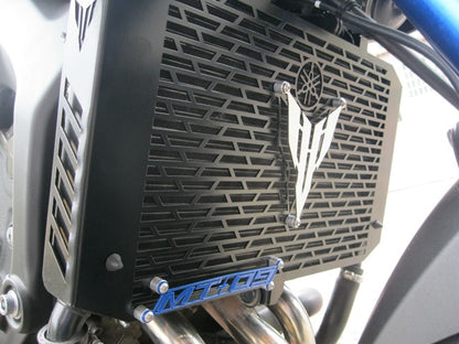 MT09PRAR - PROTECTOR RADIADOR ALTO RELIEVE
