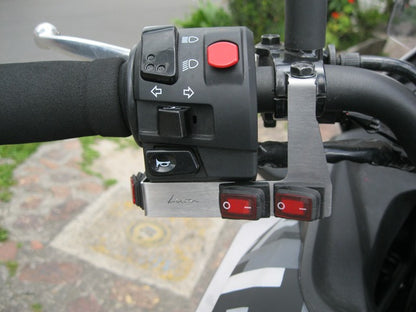 VERXBO - BOTONERA 3 PUESTOS LED