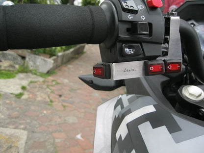 VERXBO - BOTONERA 3 PUESTOS LED