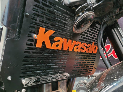 Z900PR - PROTECTOR RADIADOR ALTO RELIEVE (SE FABRICA POR ENCARGO)